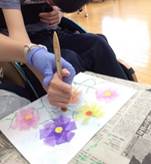人, 屋内, テーブル, 探す が含まれている画像  AI 生成コンテンツは誤りを含む可能性があります。